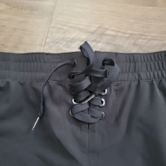 Billabong Black Women's Shorts - Picture 3 of 6